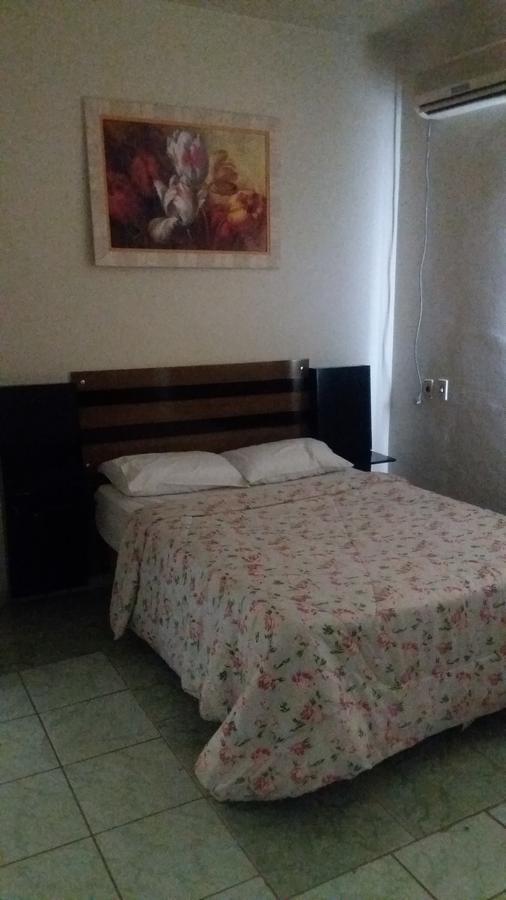 Hotel Elite Luziânia Kültér fotó